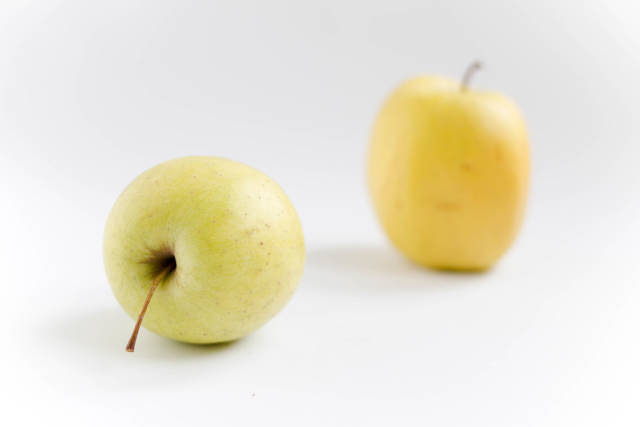 Äpfel / Fresh Yellow Apples