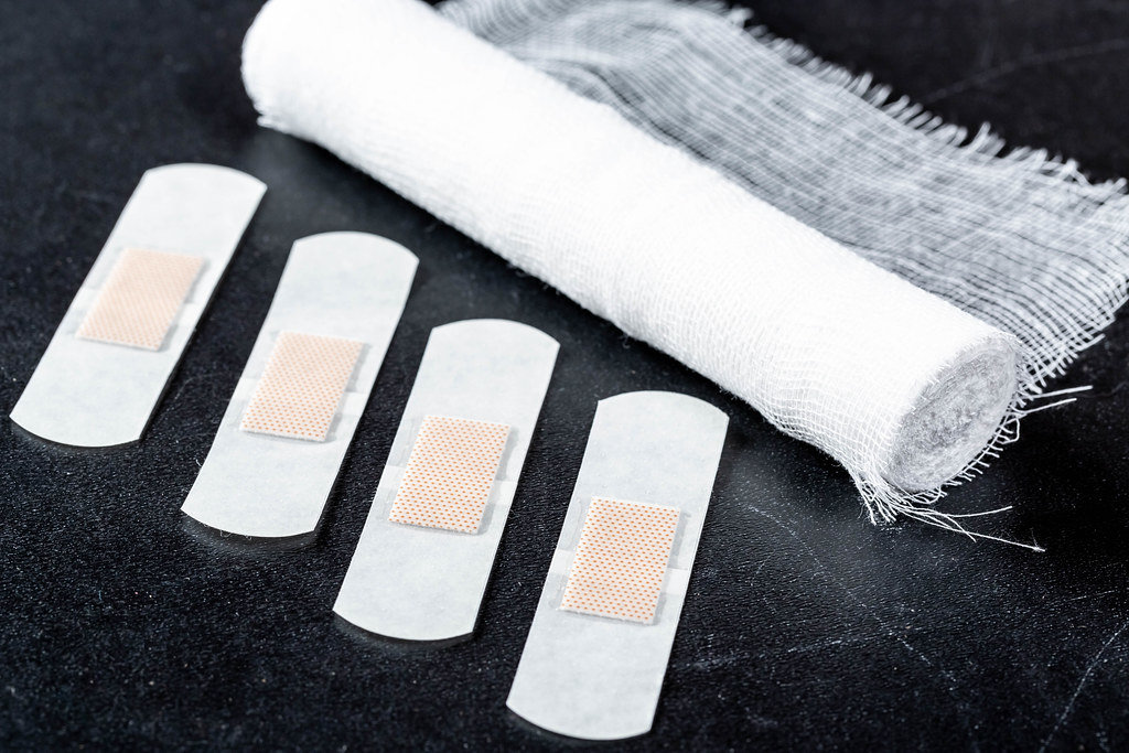 Bandage, and plasters for medical use