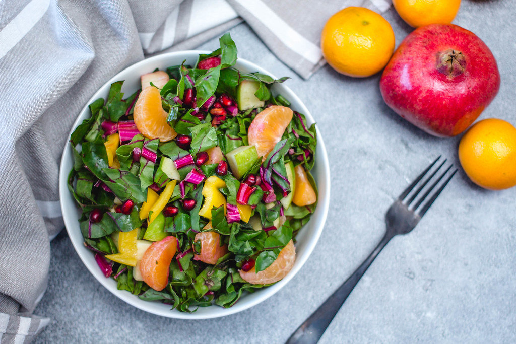 Winter Salad with Spinach and Nectarine
