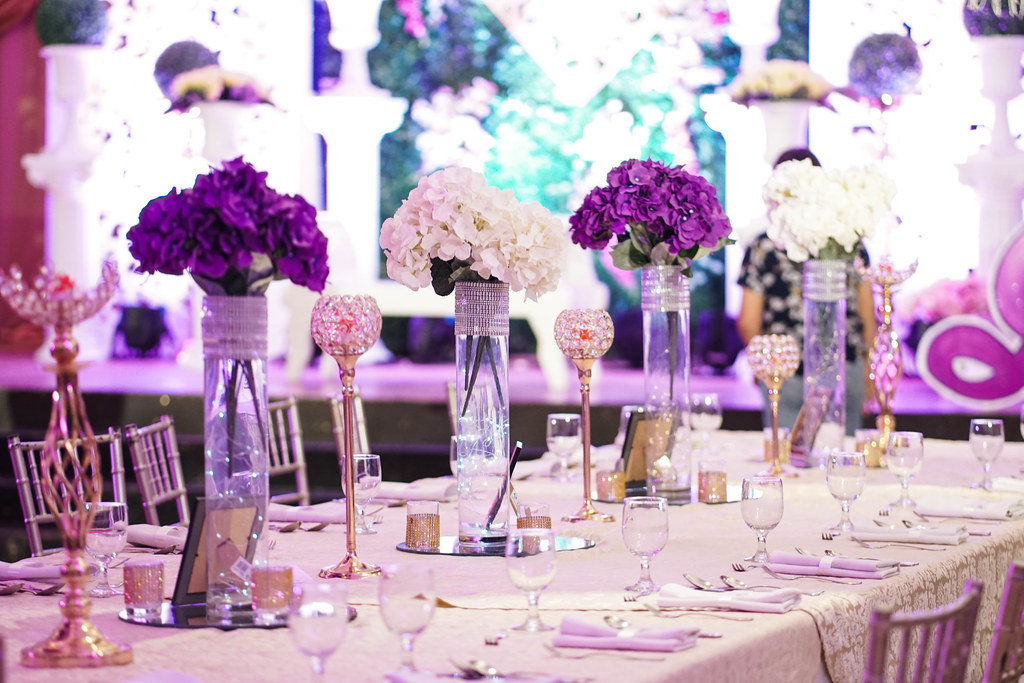 Floral decorations at the center table