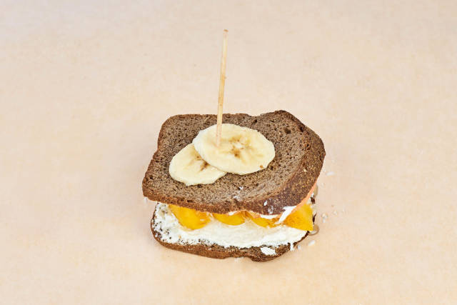 Tasty fruit-based sandwich