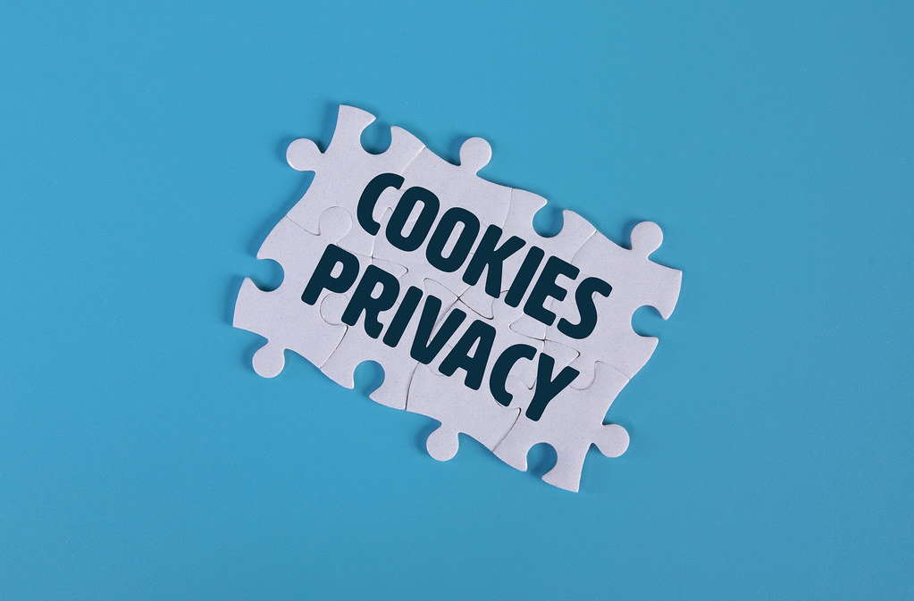 Puzzle pieces with Cookies Privacy text