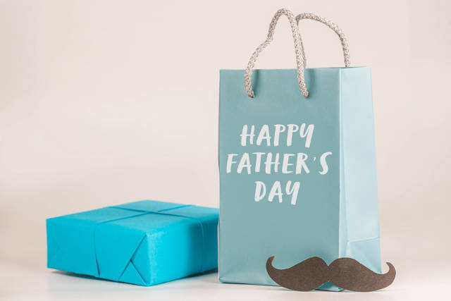 Happy fathers day greeting card