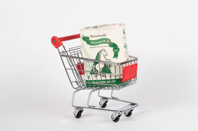 Flour bag in shopping cart