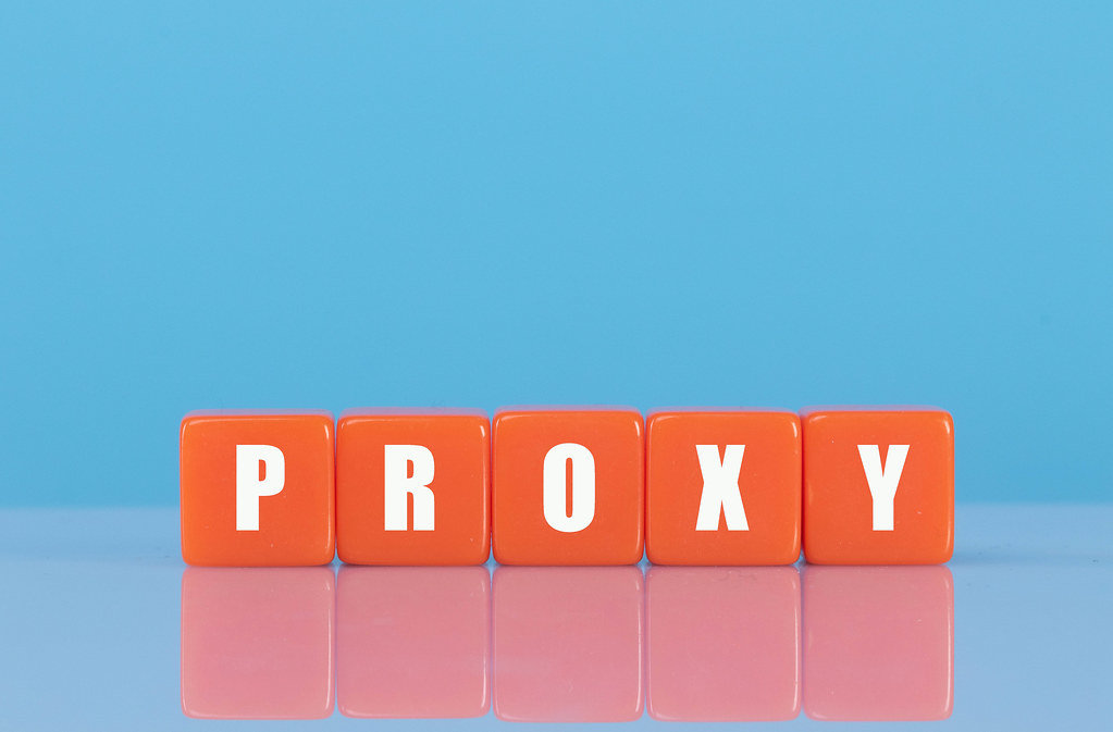 Proxy text on orange cubes