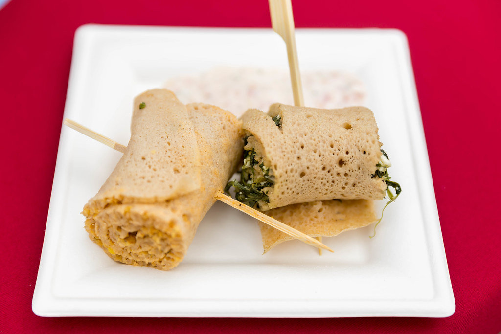 Ingera Rolle Tumutumo (Linsen) und Hamli (Spinat)