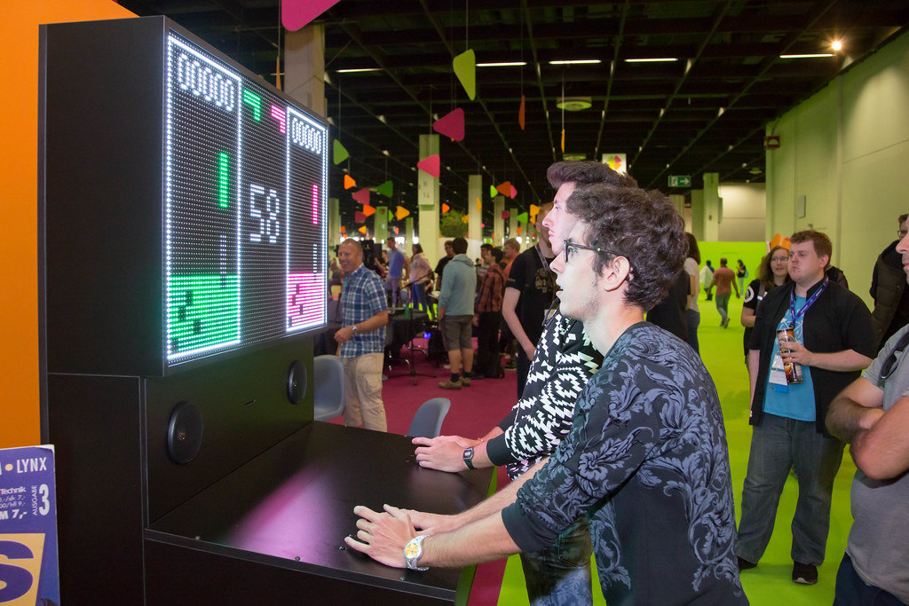 Tetriswettbewerb zwieschen den Besuchern bei der Gamescom 2017