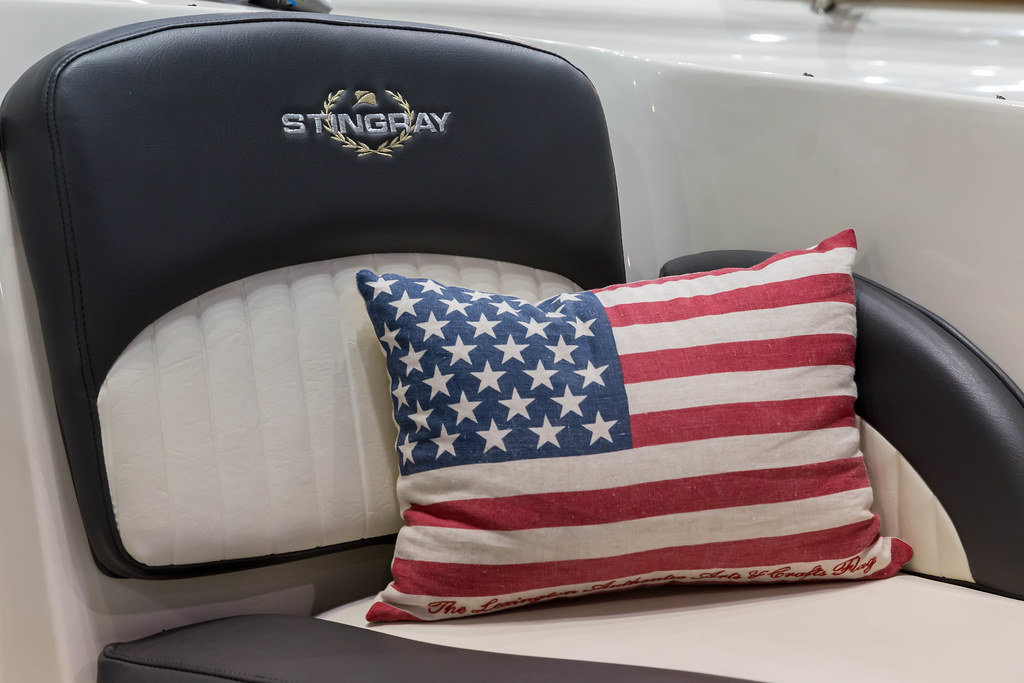 Stringray mit USA-Kissen