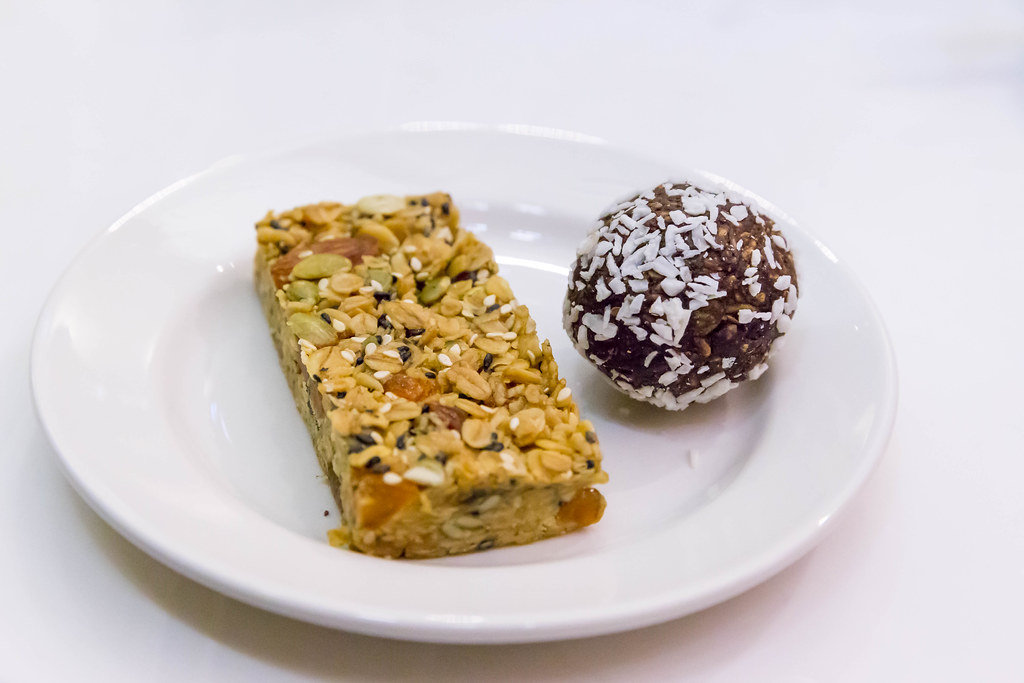 Granola Bar with Protein Ball