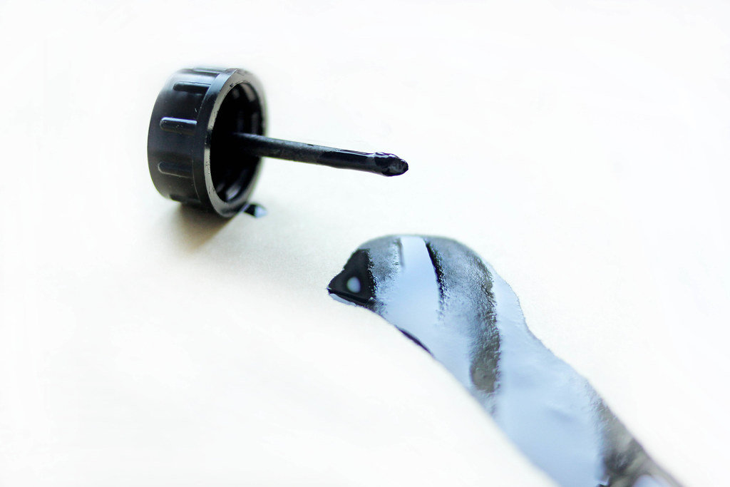 Schwarze Tinte / Black Ink