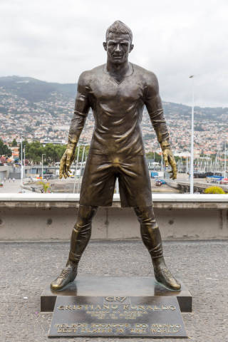 CR7 Museum: Statue von Christiano Ronaldo