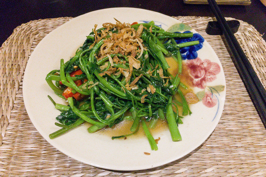 Stir-Fried saisonal vegetables with Garlic
