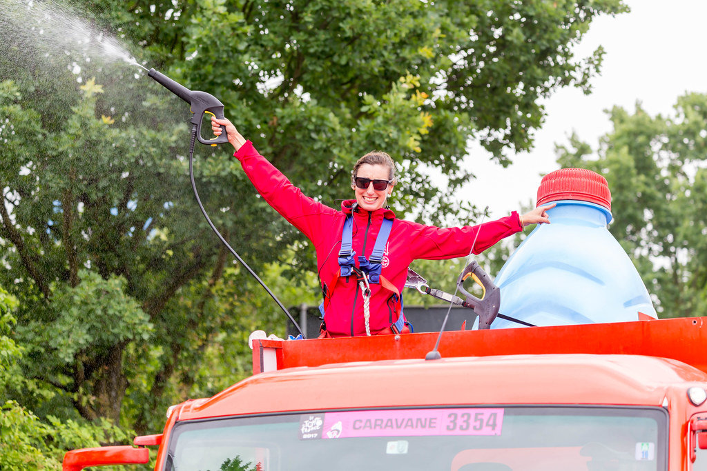 Werbekarawane mit Hochdruckstrahler