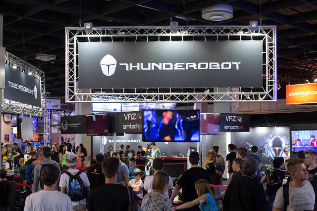 Plakat von Tunderobot bei der Gamescom 2017 - Kostenloses Foto auf ...