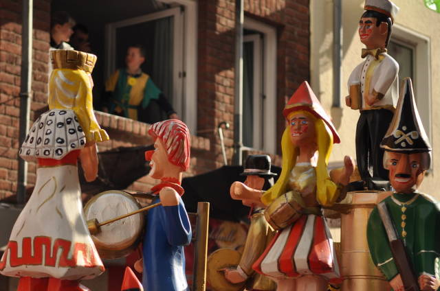 Figuren am Rosenmontagszug 2012