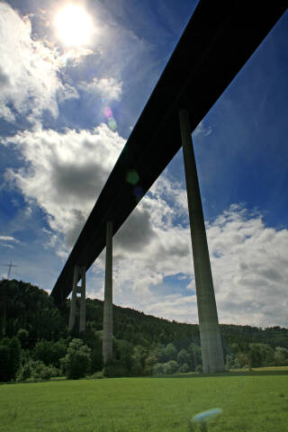 Autobahnbrücke über das Neckartal