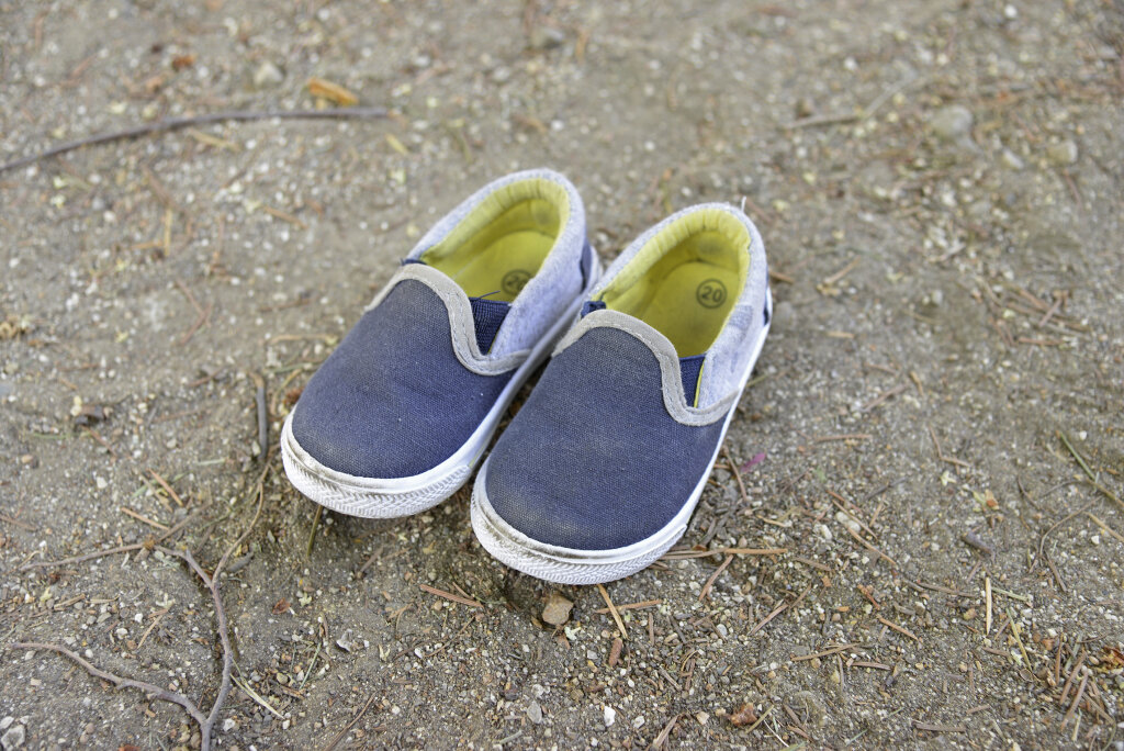Schuhe eines Kleinkindes